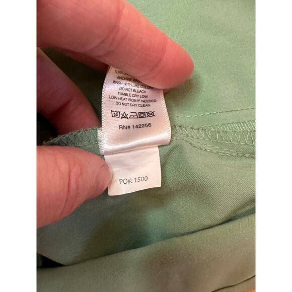 Figs Casma Three-Pocket Scrub Top (JADE) - Picture 2 of 5